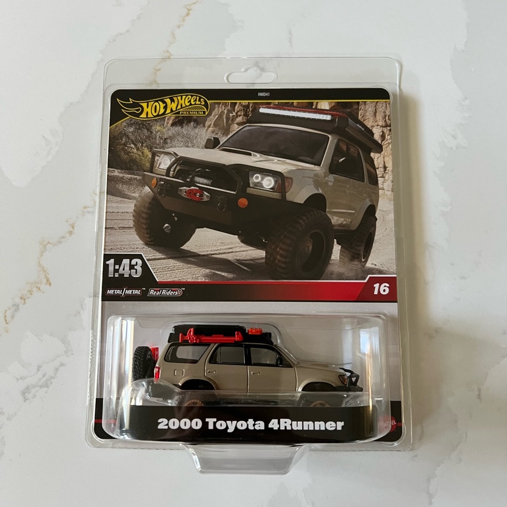 Hot Wheels 1:43 2000 Toyota 4Runner NWT